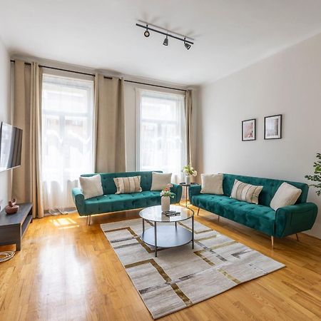Stylish & Cozy City Center Apartment By Prestige Homes Budapest Exterior foto